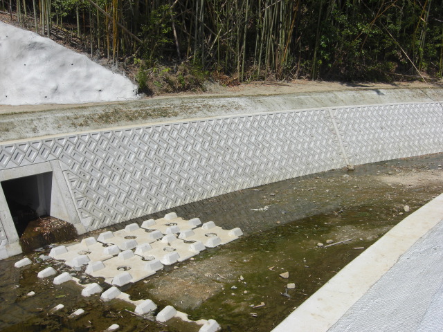 河川工事施工例1